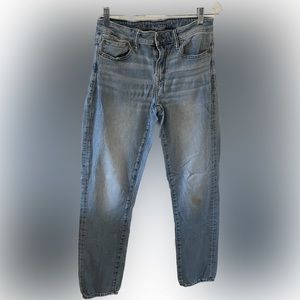 American Eagle Men’s Jeans. Size Men’s 30x32. Color Blue.